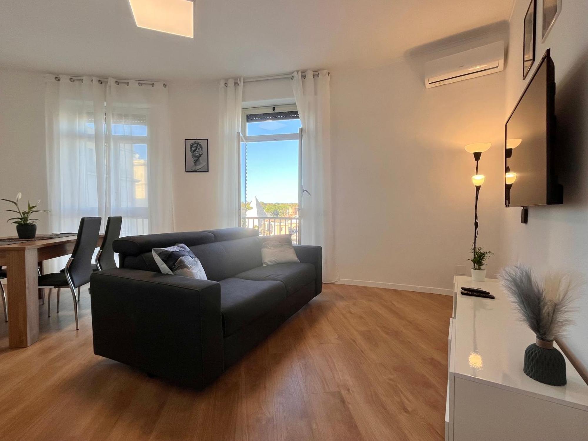 Pyramidhouse - 100mq With View - 2km From The Colosseum Appartement Rome