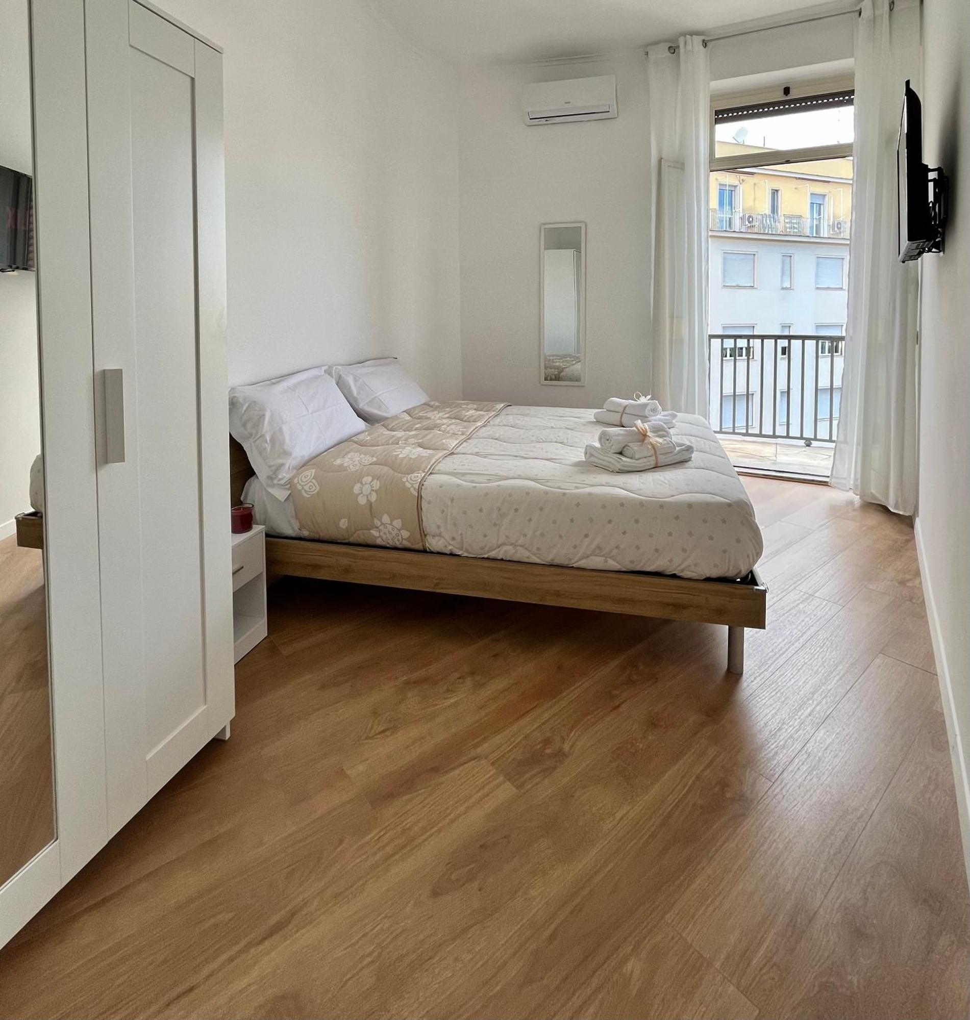 Appartement Pyramidhouse - 100mq With View - 2km From The Colosseum